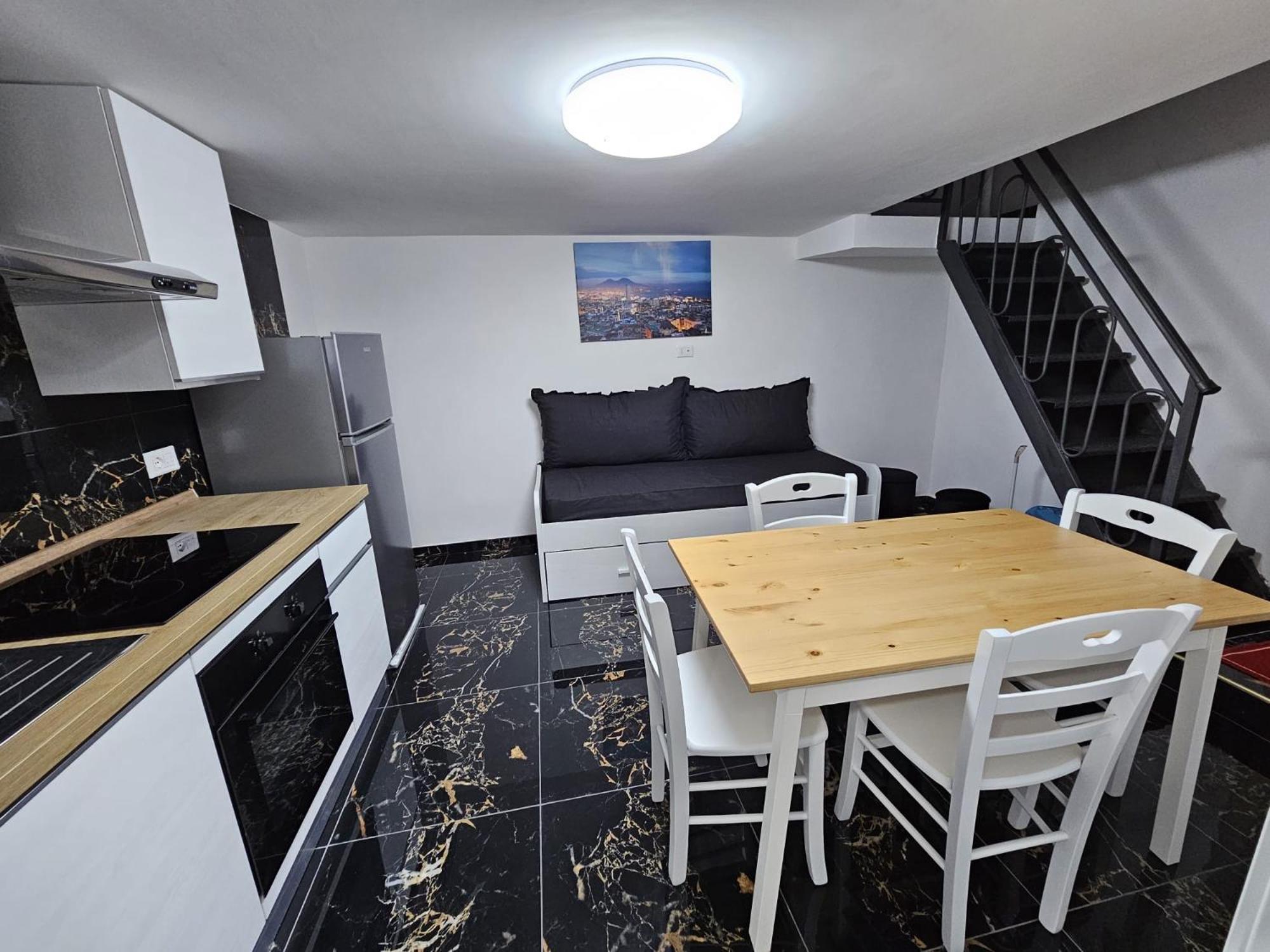 Casa Macri Apartment เนเปิลส์ ภายนอก รูปภาพ